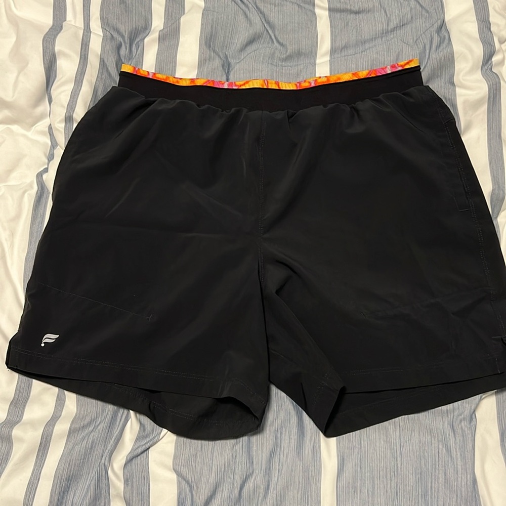 Fabletics The Fundamental II 5in Lined Short Size L, Black